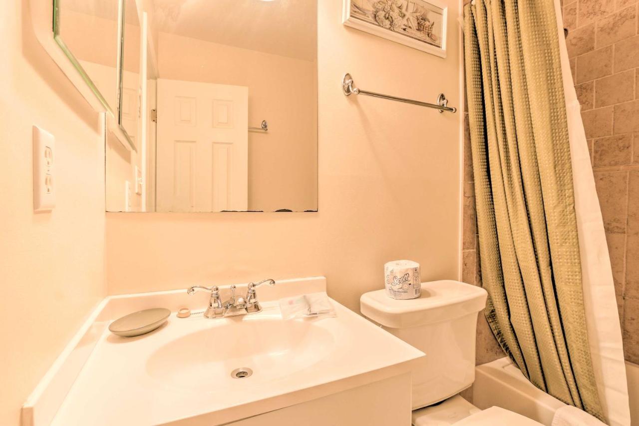 Resort-Style Hilton Head Condo - Walk To Beach! Hilton Head Island Exterior foto